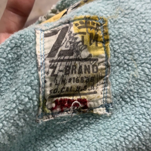 Distressed Z brand hoodie - Picture 5 of 6